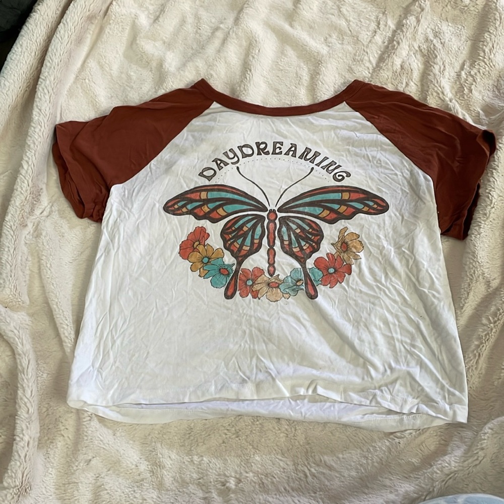 Hollister graphic women’s crop top colorblock sleeves